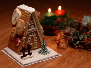 Pequeña casa de galleta para decorar en Navidad