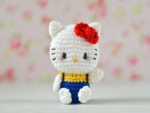 Muñeca de crochet Hello Kitty