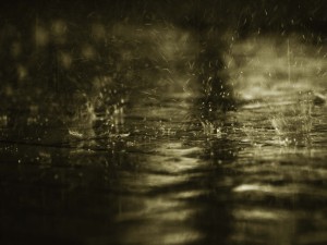 Lluvia cayendo al suelo