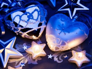 Postal: Corazones y estrellas para adornar en Navidad