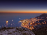 Vista de Mónaco al anochecer