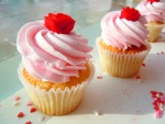 Ricos cupcakes con crema rosa
