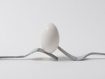 Un huevo entre dos tenedores