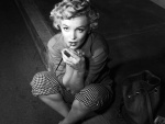 Marilyn Monroe maquillándose