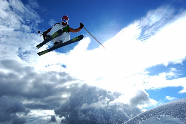 Un espectacular salto de esquí