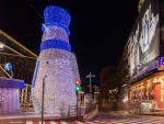 Un gran muñeco de nieve iluminado por Navidad en Andorra