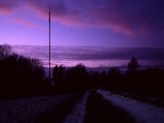 Cielo color lila en un frío amanecer