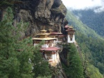 El templo Taktshang en un acantilado