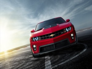 Postal: Chevrolet Camaro rojo