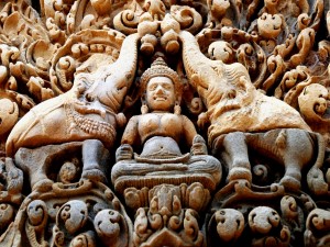 Estatuas en el templo Ankor Wat