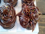 Deliciosos cupcakes con crema de chocolate