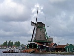 Molino aserradero en Holanda