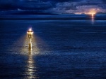 Iluminación de la mar al anochecer