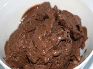 Un delicioso helado de chocolate