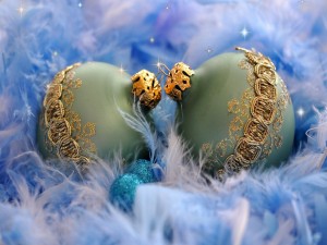 Postal: Magníficas bolas para adornar en Navidad