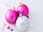 Bonitas bolas para adornar durante la Navidad