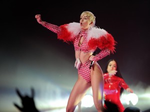 La cantante Miley Cyrus durante un concierto