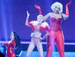Miley Cyrus bailando en uno de sus conciertos