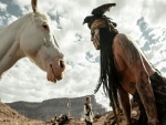 Johnny Depp en la película "El Llanero Solitario"