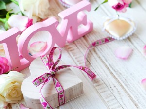 Postal: Mensaje y regalos para tu amor en San Valentín