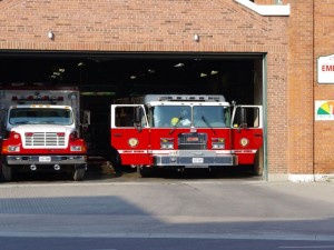 Postal: Camiones de bomberos