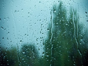 Postal: Gotas de lluvia en la ventana