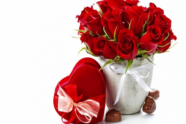 Rosas rojas y bombones para San Valentín