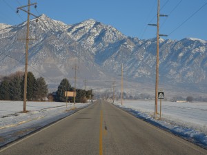 Carretera desierta en invierno