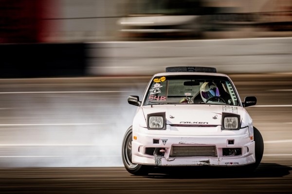 Coche practicando drift