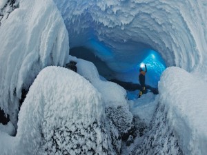 Increíble caverna helada