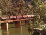 Tren de carga sobre el río Potomac
