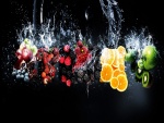 Frutas en el agua