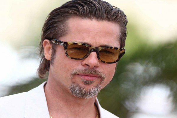 Brad Pitt con gafas
