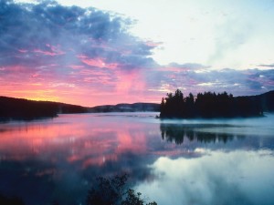 Postal: Los colores del cielo reflejados en el agua