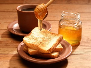 Tostadas con miel para el desayuno