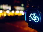 Semáforo indicando el paso de bicicletas