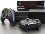 Xbox One con dos mandos