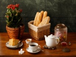 Bizcocho, café y pan para el desayuno