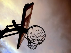 Postal: Canasta de baloncesto al aire libre