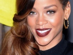 Una guapa y sonriente Rihanna