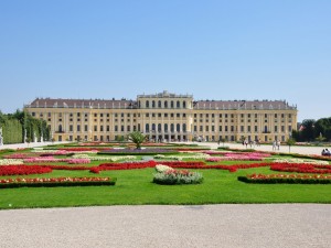 Jardines frente al Palacio de Schönbrunn (Viena, Austria)