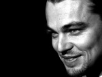 La sonrisa en blanco y negro de Leonardo DiCaprio