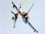Dos aviones militares en el cielo