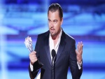 Leonardo DiCaprio recogiendo un premio