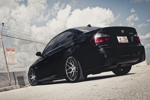 BMW 335i de color negro
