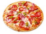 Pizza con guindillas rojas y verdes