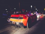 Lamborghini circulando por la noche