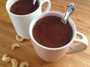 Chocolate a la taza con anacardos