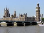 Palacio de Westminster junto al Támesis (Londres)