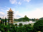 Pagoda y Buda en Thuy Liem (Vietnam)